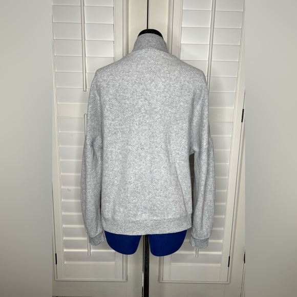 Alo Yoga Women's segment pullover Fleece sweatshirt - Dove Grey - S. - Picture 6 of 16